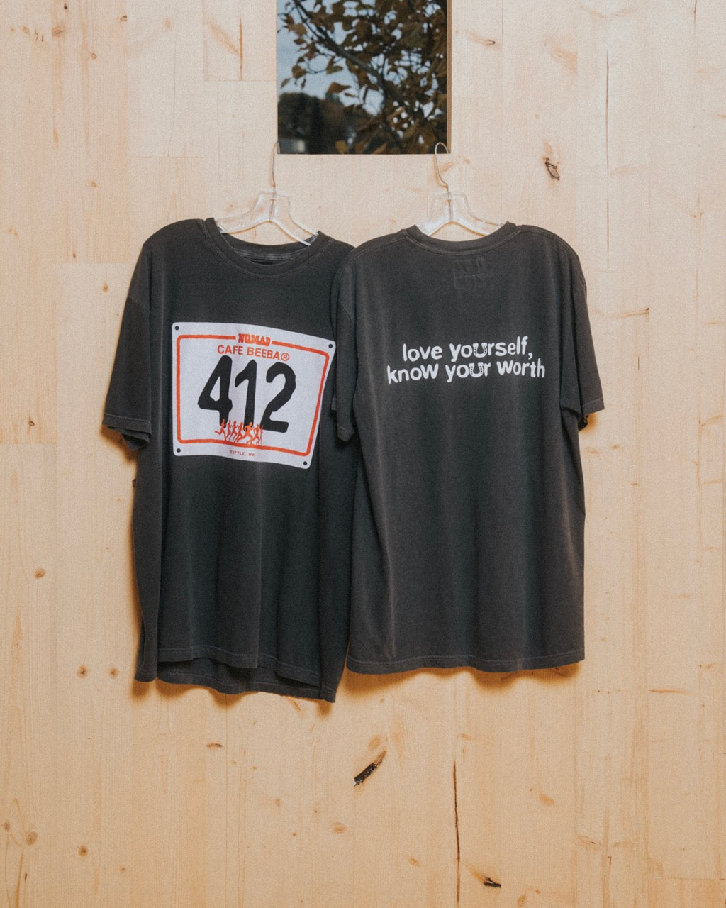 NOMAD x CAFE BEEBA WORKOUT TEE (PEPPER)