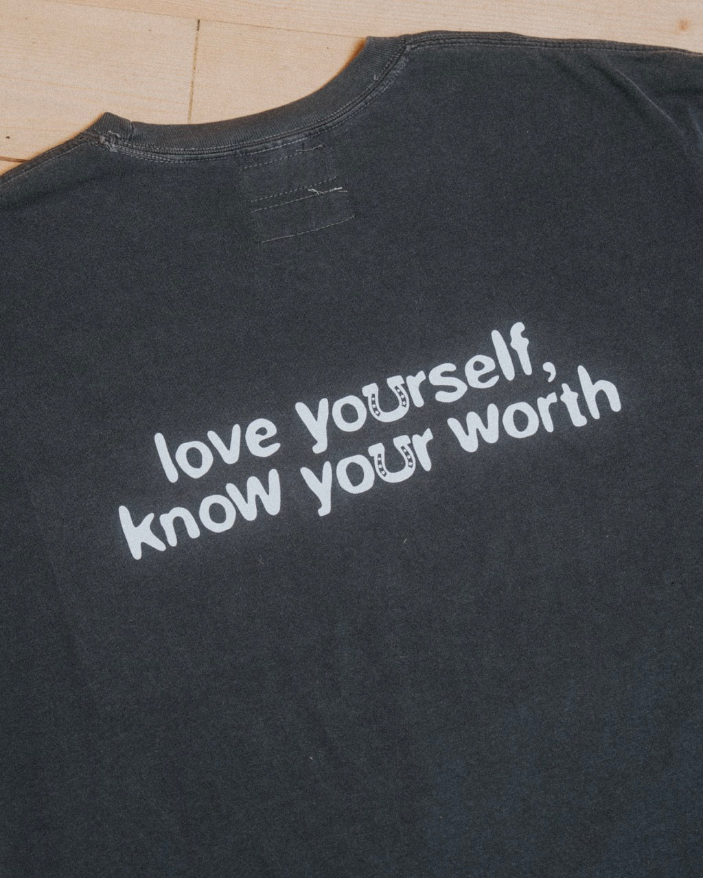 NOMAD x CAFE BEEBA WORKOUT TEE (PEPPER)